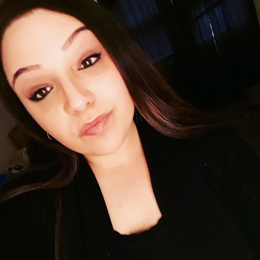 Meet your Posher, Gina